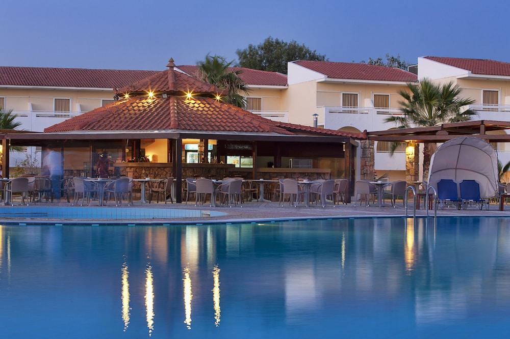 Argile Resort Mantzavináta エクステリア 写真
